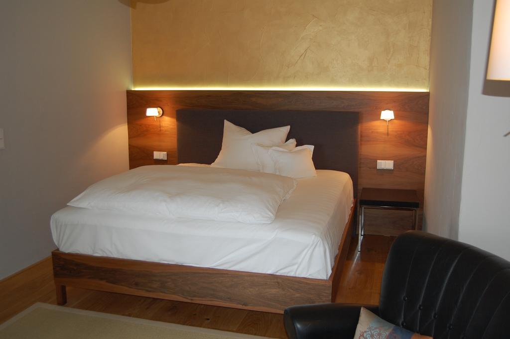 Fruehstueckshotel Im Goldschmiedehaus 格里斯基兴 客房 照片